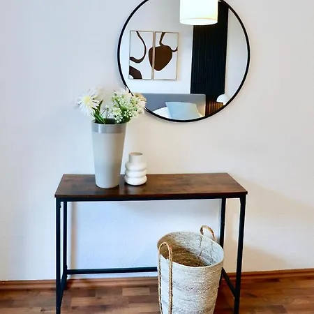 Sabe Apartment: Balcony + Free Parking + Netflix