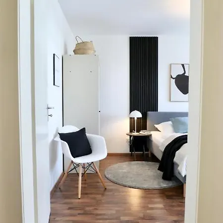 Sabe Apartment: Balcony + Free Parking + Netflix アパート ヴッパータール