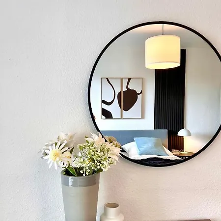 Sabe Apartment: Balcony + Free Parking + Netflix Apartment