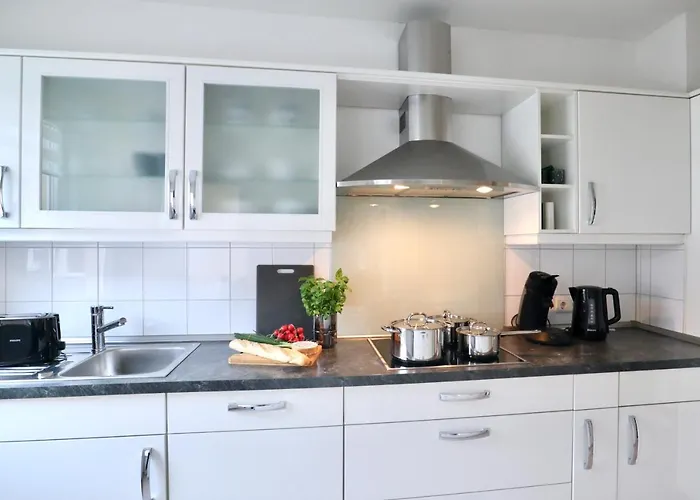 Sabe Apartment: Balcony + Free Parking + Netflix